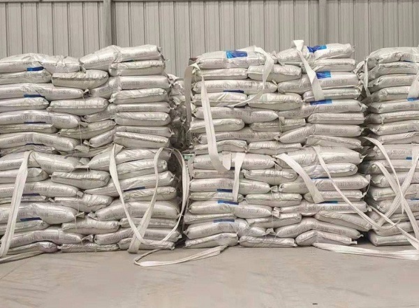 混凝土路面建补料是若何应对起砂和老化问题的？