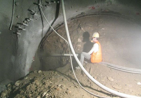 对于早强剂和速凝剂的区别你相识几多？